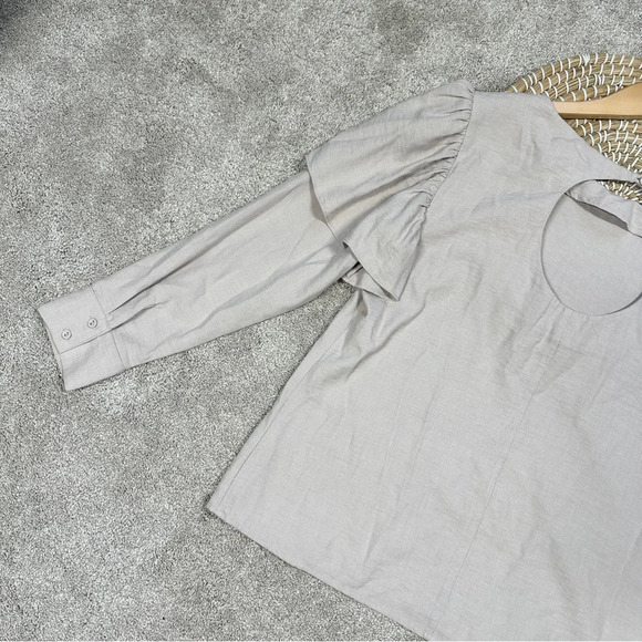 The Odells Ruffle Shoulder Long Sleeve Top Blouse in Beige Cottagecore Size S - Picture 8 of 14